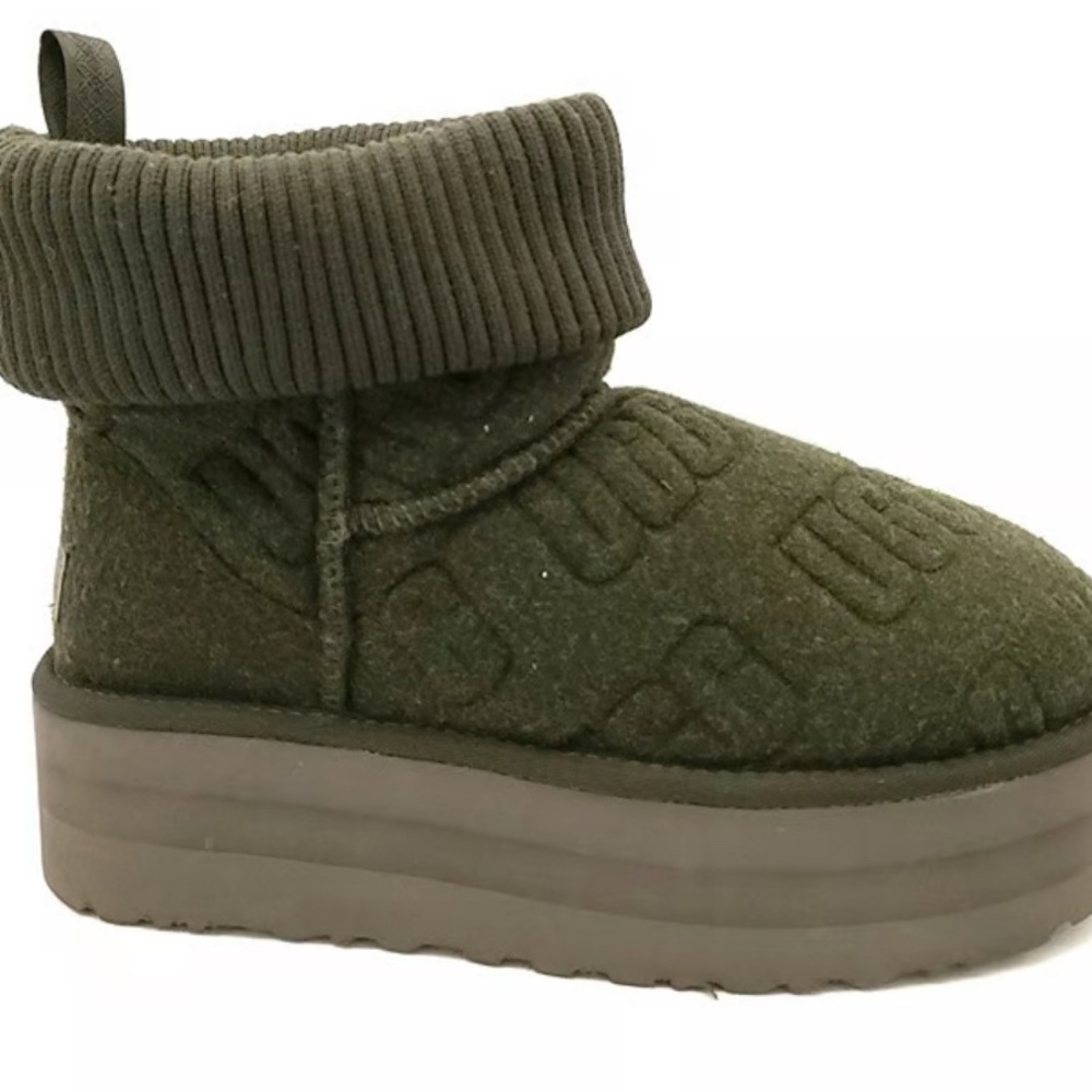 UGG Mini platform felted boots Size 9